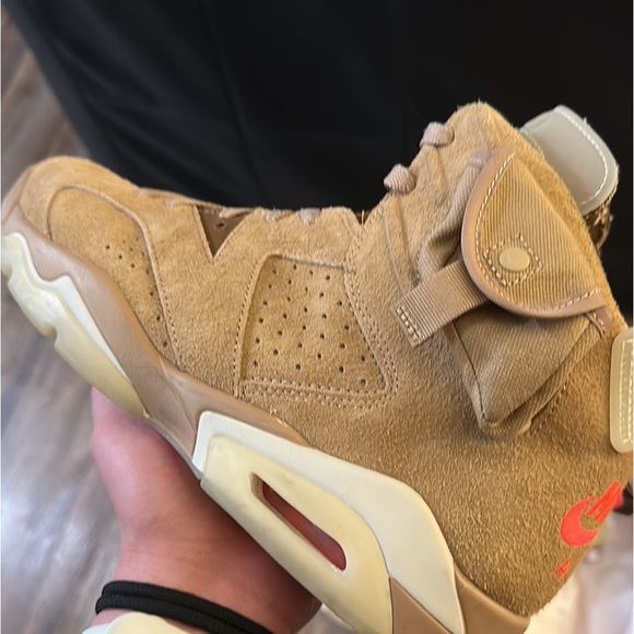 Air Jordan 6 Retro x Travis Scott ‘British Khaki’ - Picture 8 of 15